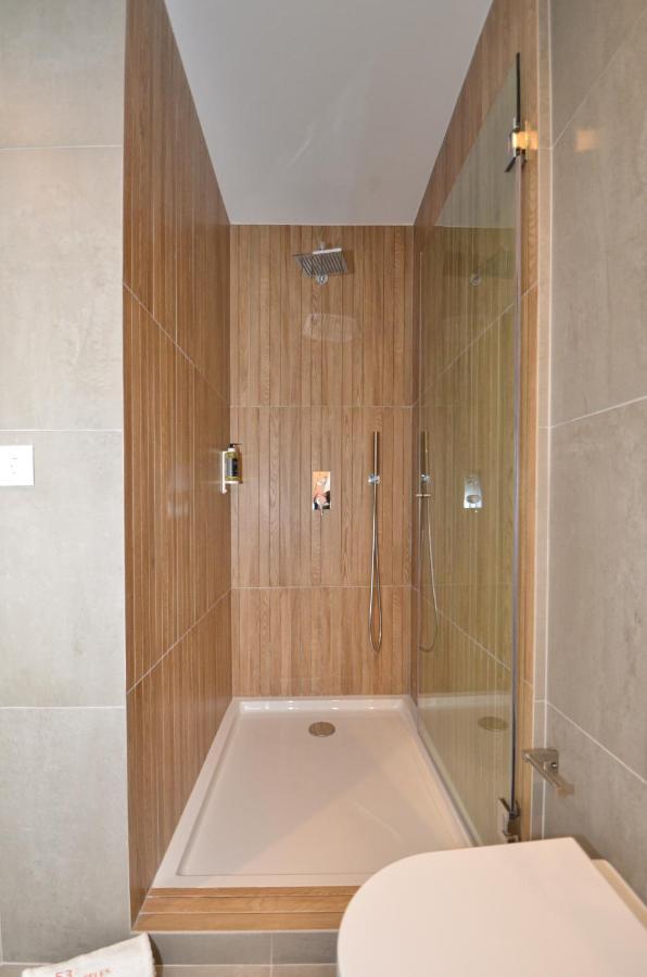 Oliva Teles 53 * Arcozelo (Porto)